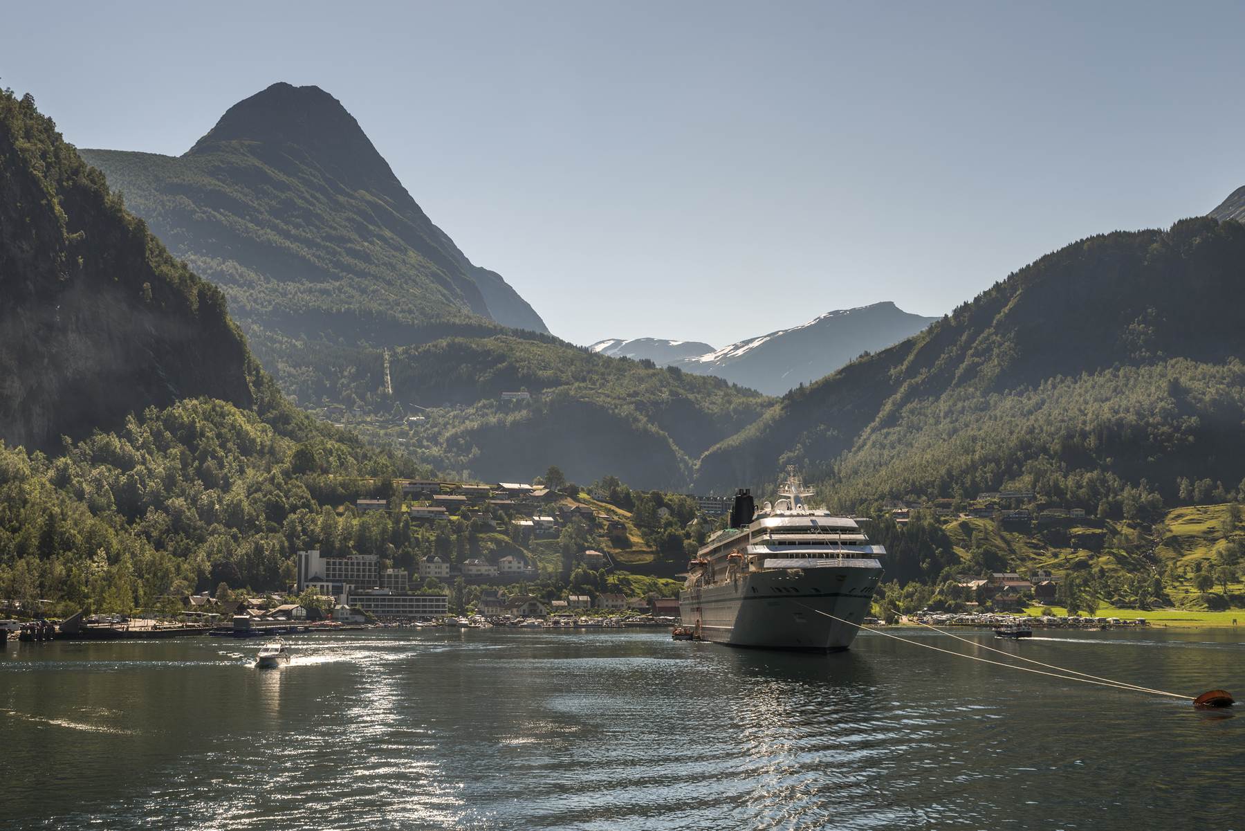 Full Charter Cruise Ship